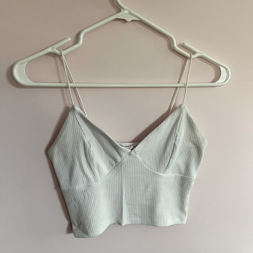 V neck cropped white tank top from Garage